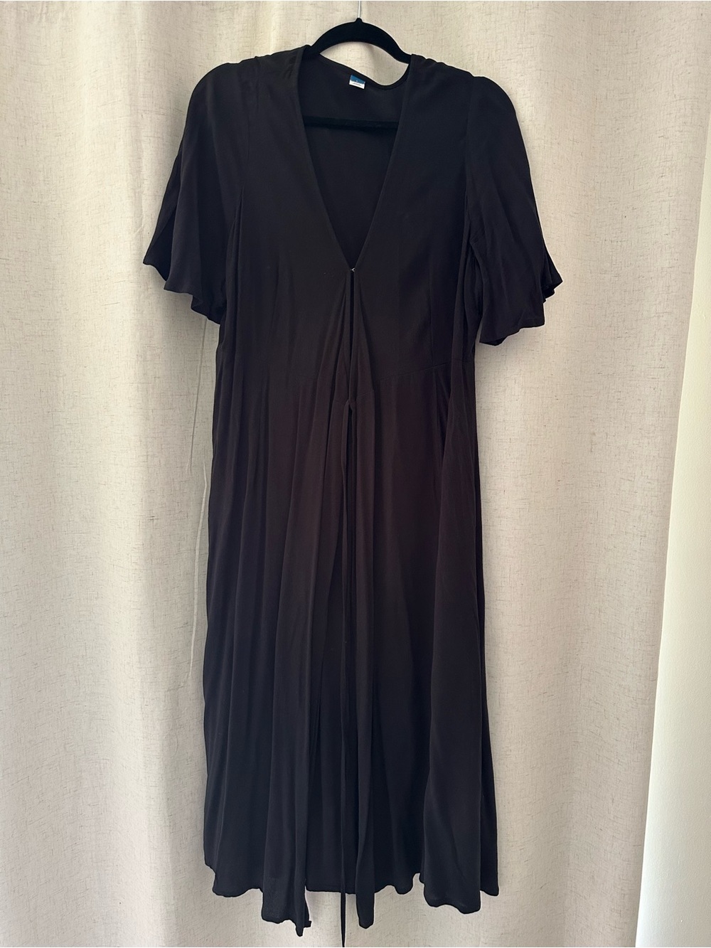 Old Navy Black V-Neck Midi Dress with Flutter Sleeves